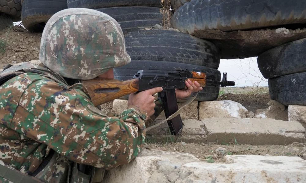 Αρμενία: Ισχυρίζεται ότι το Αζερμπαϊτζάν πυροβόλησε κατά των θέσεων τους